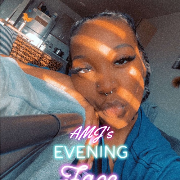 Meet your Posher, Alisha - Picture 2 of 2